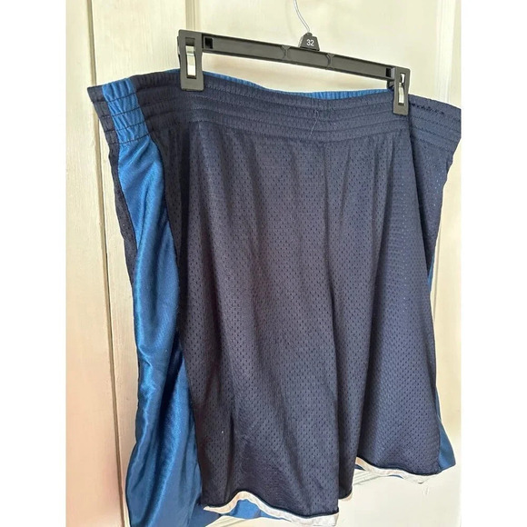 Men’s size Large blue basketball shorts - Picture 3 of 12